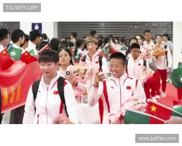 国乒赴新加坡众将赛前百态尽显